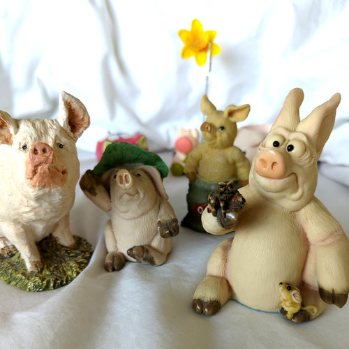 Joblot collectable pig - joblot,