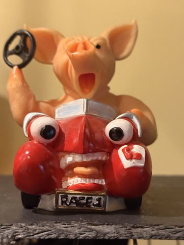 Pigs galore figurine - pigs, the